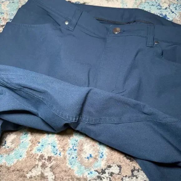 Lululemon Mens ABC Pant - Picture 2 of 5